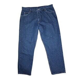 Wrangler Relaxed Fit Men's Medium Wash 100% Cotton Jeans 40x32